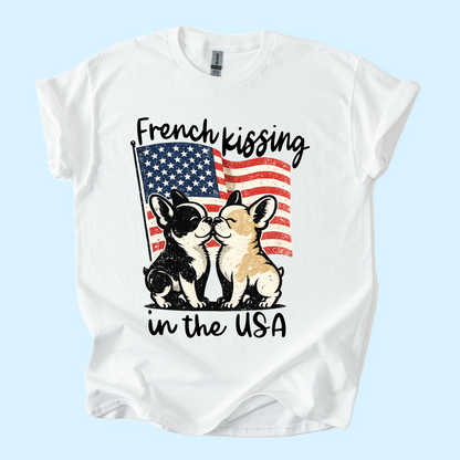 French Kissing in the USA French Bulldog T-Shirt
